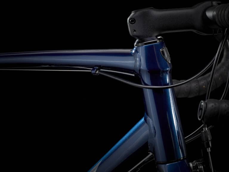 5601bccb4fc6c32523222d1fbb7637fc29de11c0-gloss-mulsanne-blue-matte-trek-black4